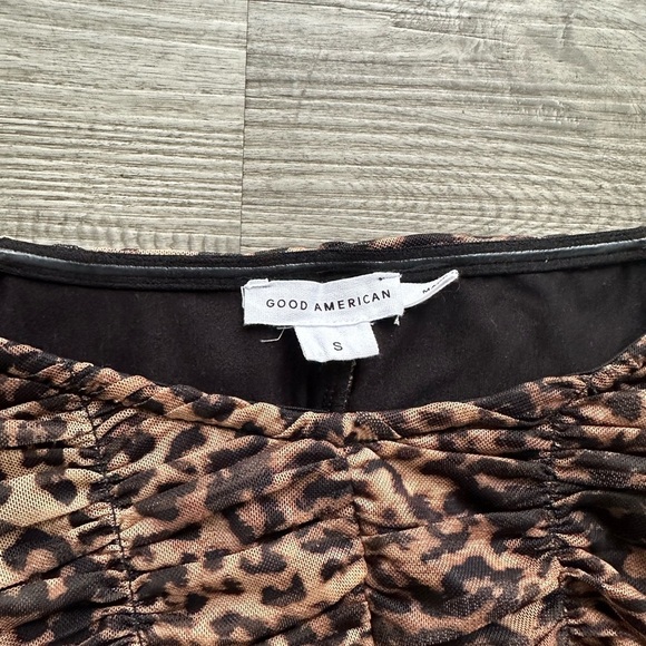 Good American Womens Animal Print Ruched Pullover top Sz S - Picture 3 of 3